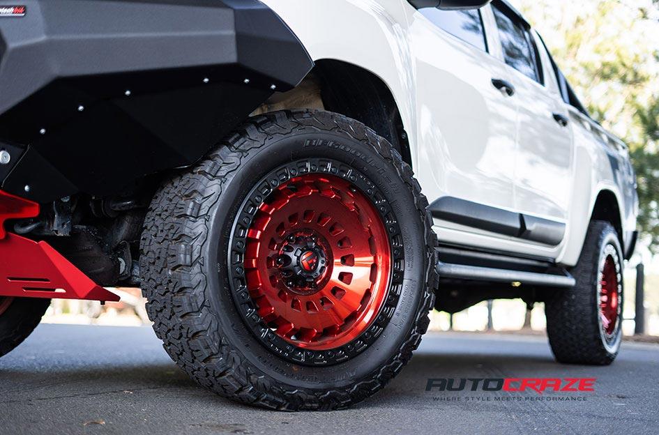 TOYOTA-HILUX-4WD-ZEPHYR-CANDY-RED-WITH-MATTE-BLACK-RING